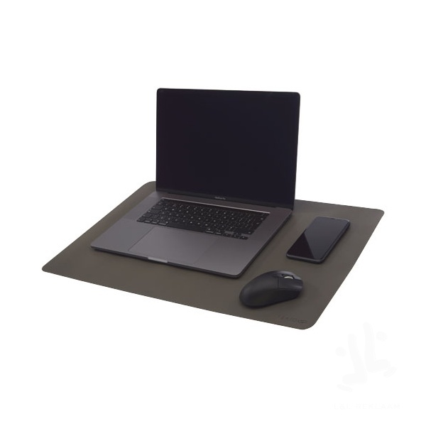 Hybrid desk pad